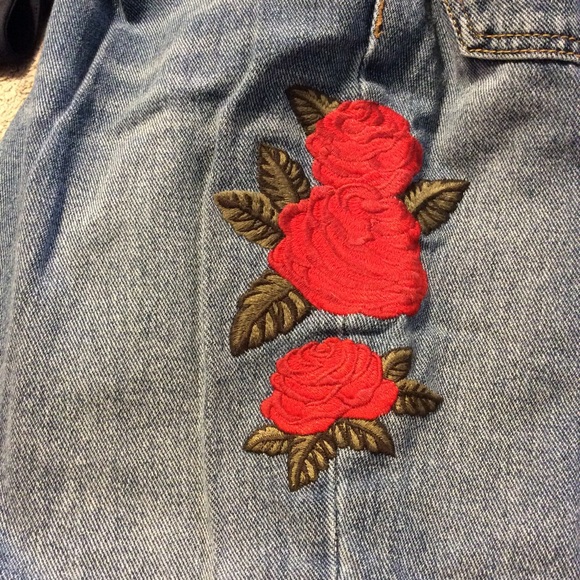 PacSun Embroidered roses Mom’s Jeans sz 29 - Picture 4 of 11
